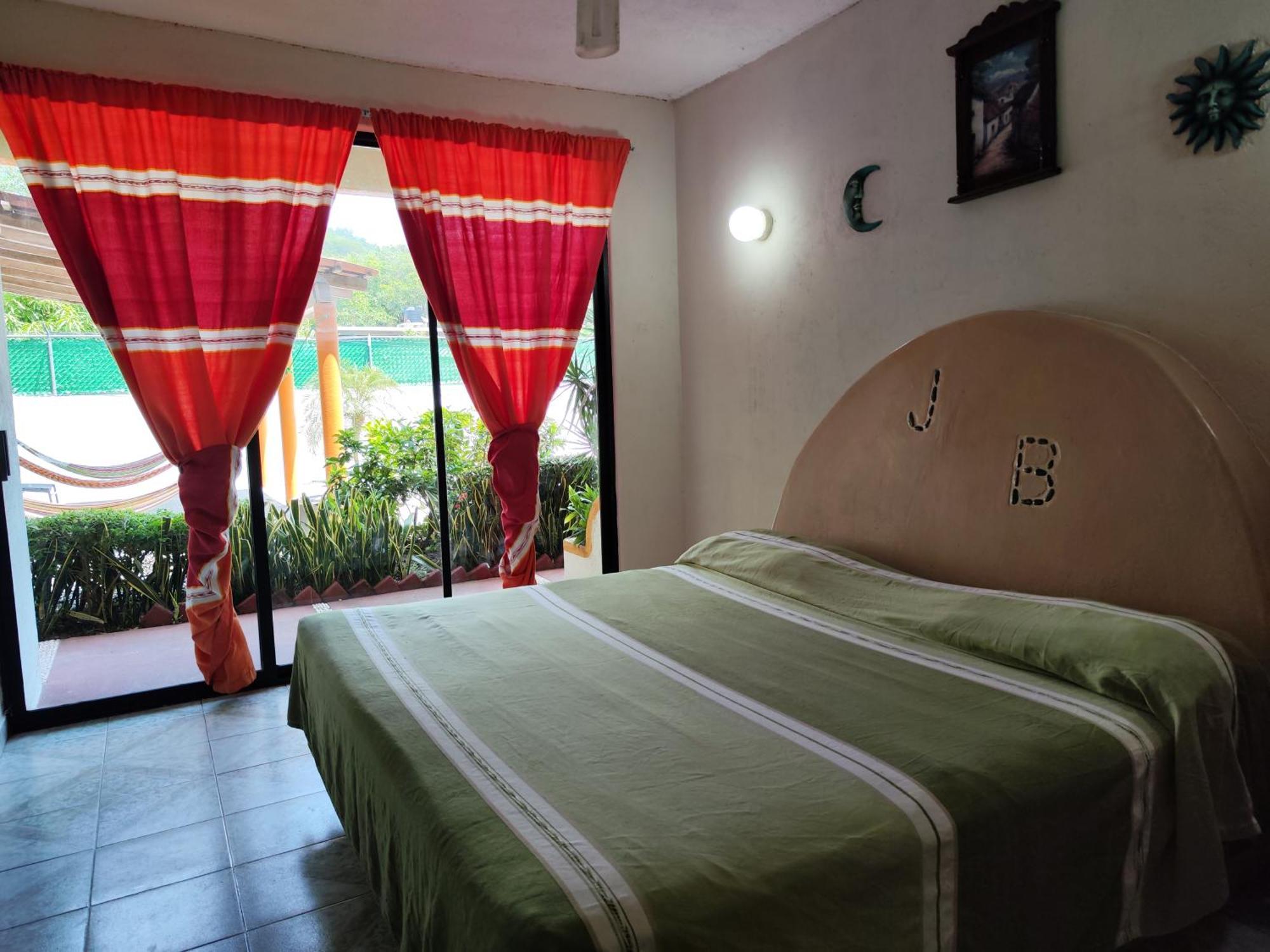 Hotel J.B. Zihuatanejo Exterior foto