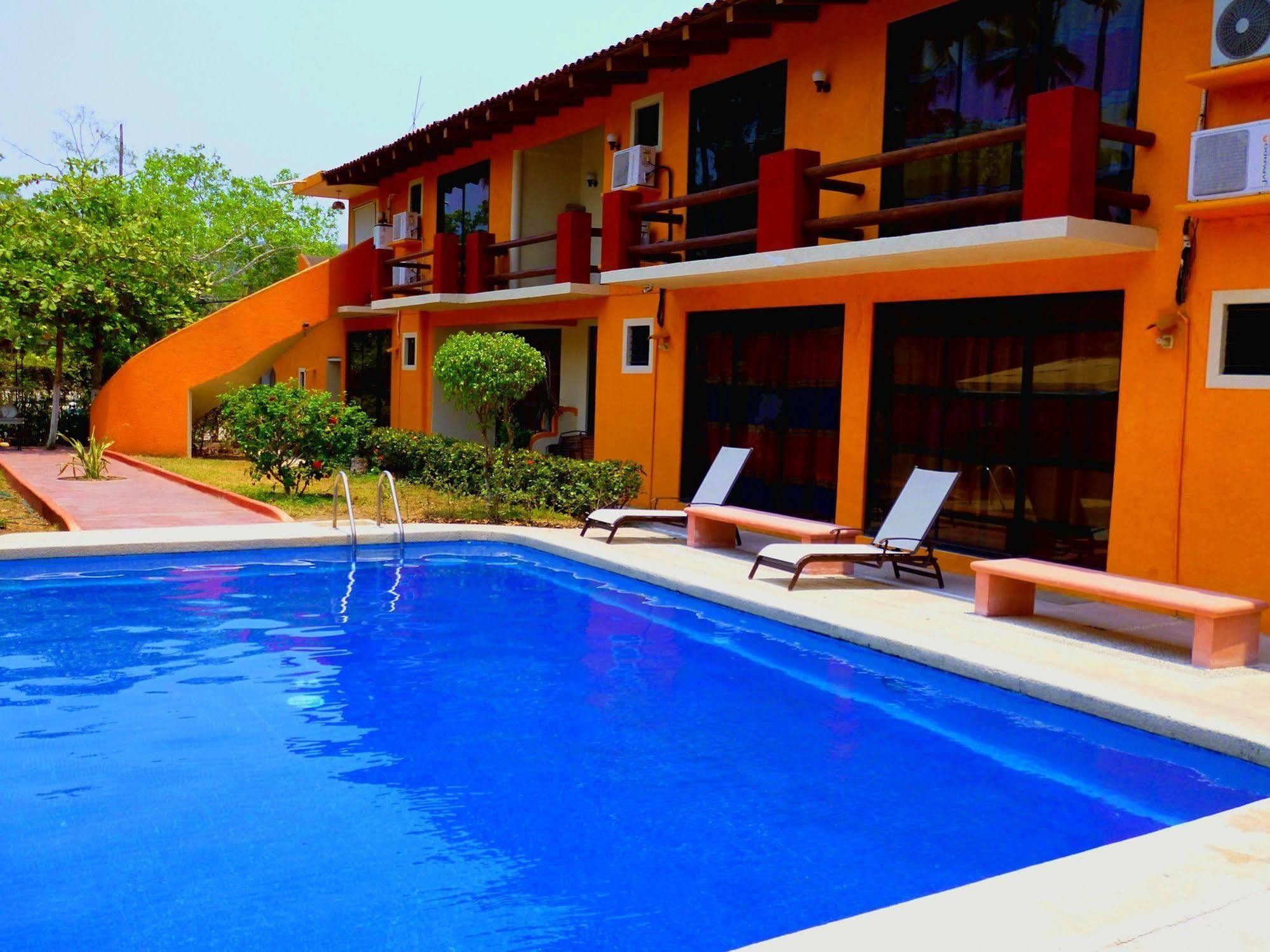 Hotel J.B. Zihuatanejo Exterior foto